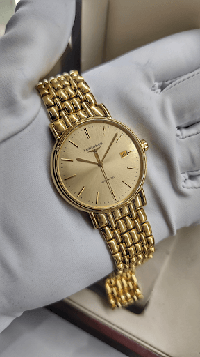 dong-ho-Longines-Presence.png